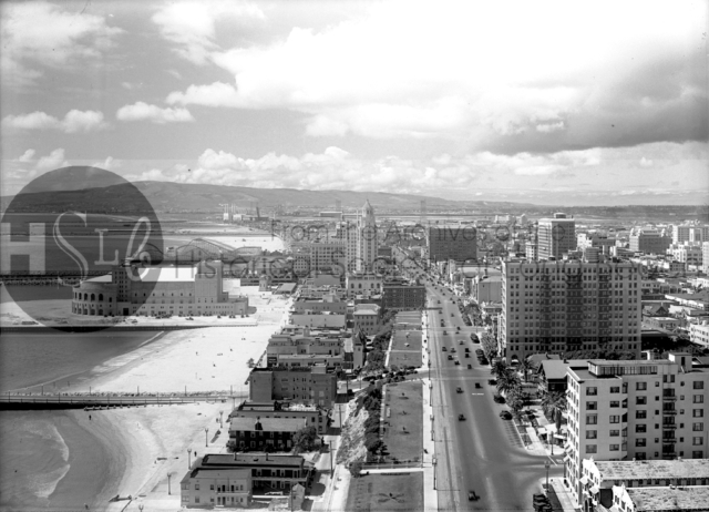 Looking west on Ocean Blvd. from the Villa Riviera, 1932