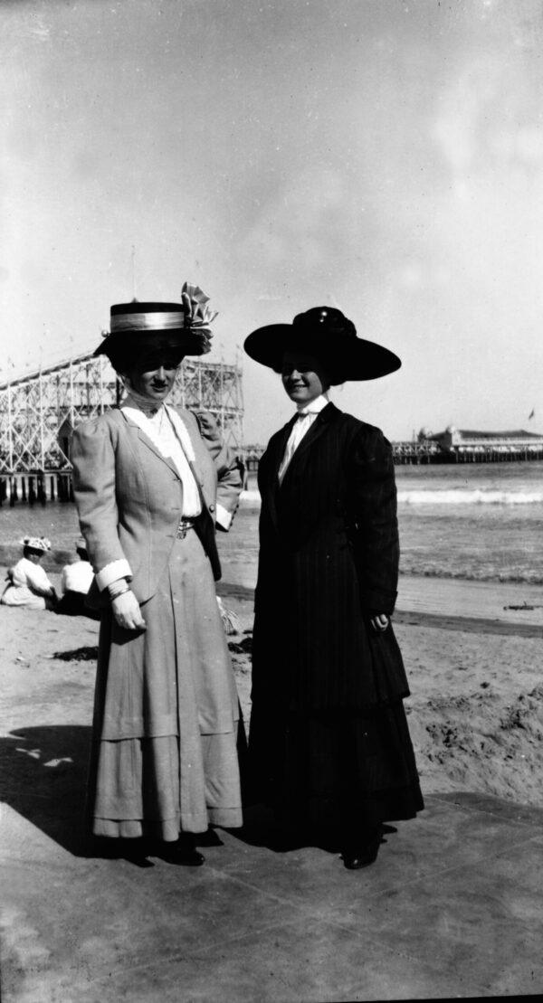 Ladies dressed up together at the pike in long beach
