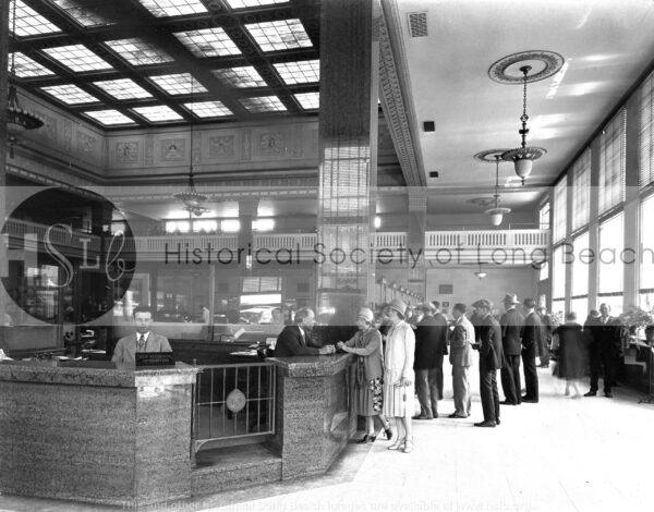 1930 Farmers Merchants front desk